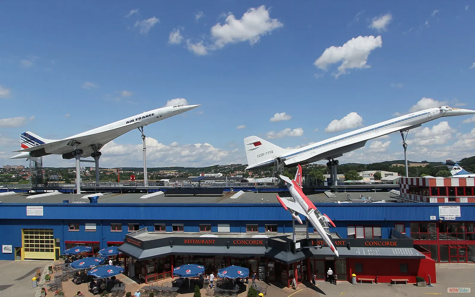 Concorde und Tupolew Tu-144 auf dem Dach des Auto- und Technikmuseums Sinsheim