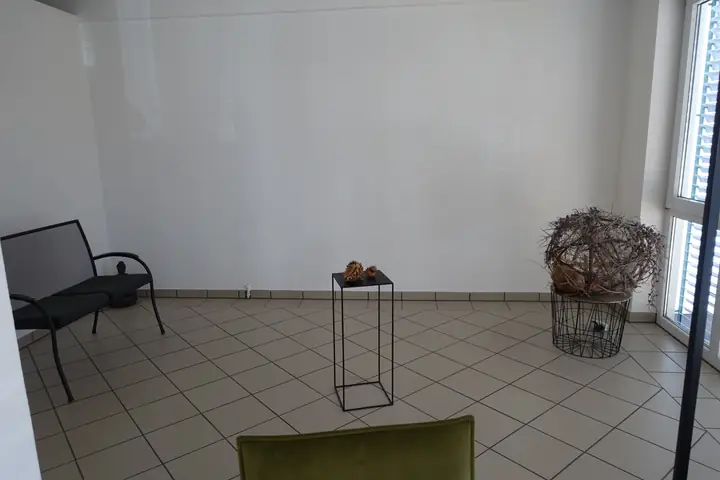 Nebenraum in modern eingerichtetem Friseursalon für selbständige Tätigkeit in Sinsheim, Foto 4 von 9