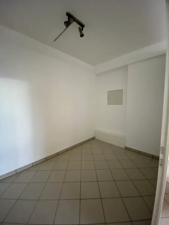 Nebenraum in modern eingerichtetem Friseursalon für selbständige Tätigkeit in Sinsheim, Foto 8 von 9