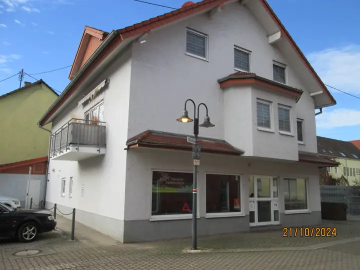 Laden, Büro oder Praxis in Wohn- und Geschäftshaus in Hoffenheim, Sinsheim