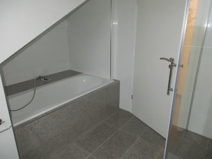 Gemütliche 3-Zimmer-Dachgeschosswohnung mit großer Dachterrasse und Garten in Dühren, Sinsheim, Foto 9 von 12