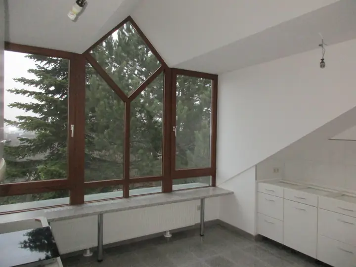 Gemütliche 3-Zimmer-Dachgeschosswohnung mit großer Dachterrasse und Garten in Dühren, Sinsheim, Foto 4 von 12