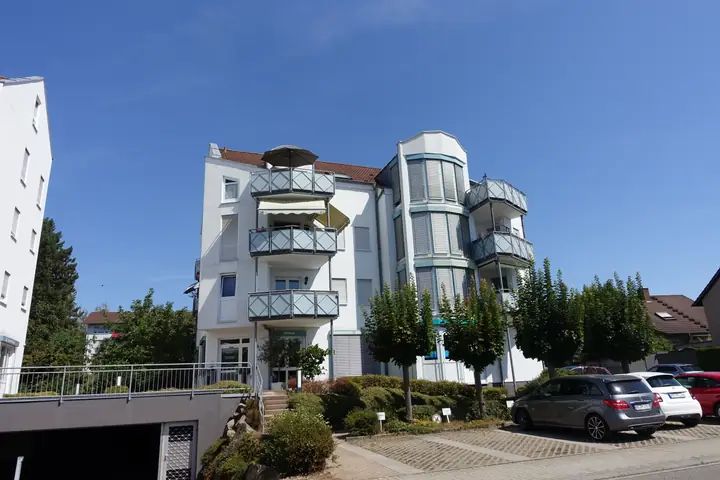 Nebenraum in modern eingerichtetem Friseursalon für selbständige Tätigkeit in Sinsheim