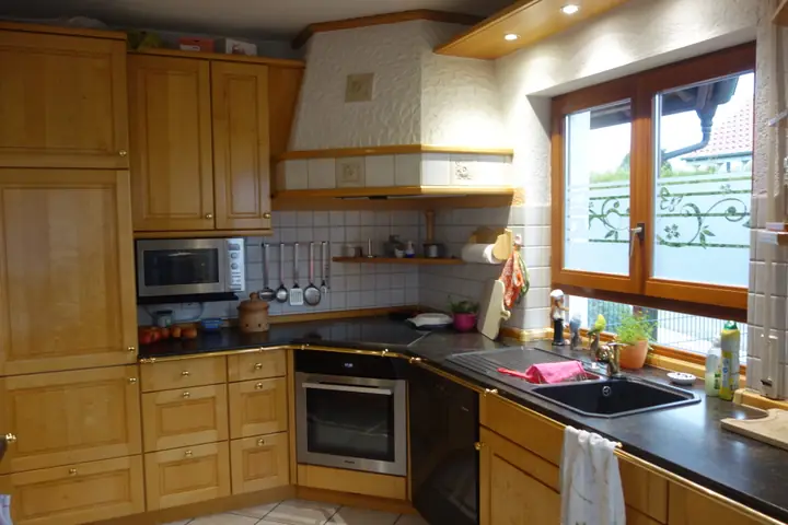 Exklusive 4,5-Zimmerwohnung über 2 Ebenen mit 2 Terrassen, Garten, Garage und 2 Stellplätzen in Adersbach, Sinsheim, Foto 7 von 25