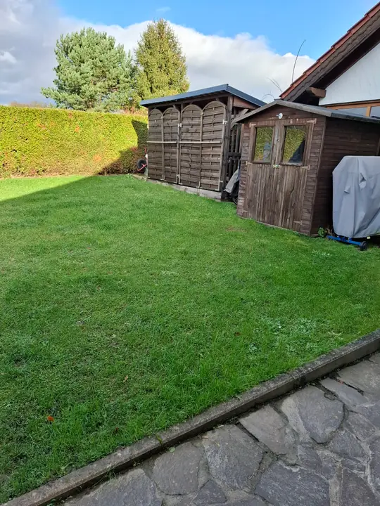 Exklusive 4,5-Zimmerwohnung über 2 Ebenen mit 2 Terrassen, Garten, Garage und 2 Stellplätzen in Adersbach, Sinsheim, Foto 19 von 25